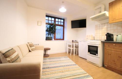 Weavers Apartment | 1 bed Cheshire St London City Brick Lane Ideal for Family of 4