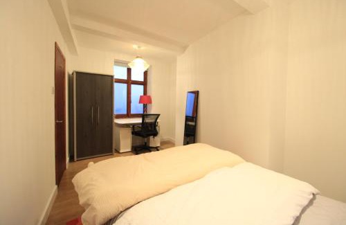 Weavers Apartment | 1 bed Cheshire St London City Brick Lane Ideal for Family of 4
