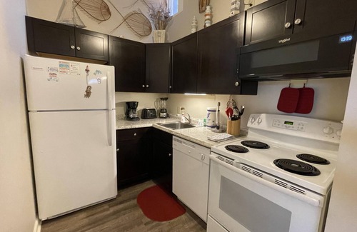 West Panama City Beach Condo | 1-Bed Condo Just Steps from the Sand!