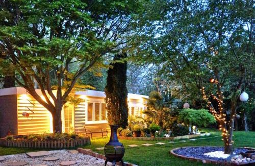 Weybridge House | 1 Bed Cottage-Museum View-Garden-Free Parking