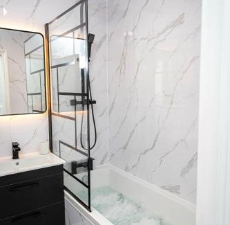 Elephant and Castle Apartment | 1 bed flat, in heart of London, 5 min from Shard