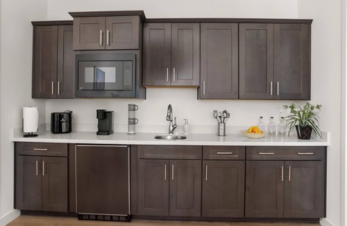 South Mountain Apartment | 1 bed -gated community, Gym, pool near downtown Phx, mountain view