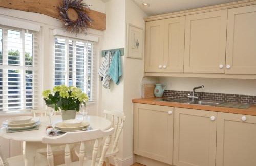 Quenington House | 1 Bed in Bibury 29026