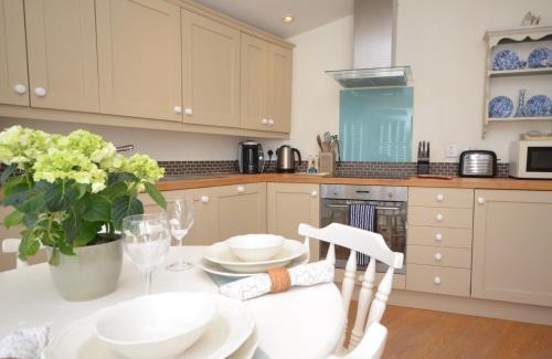 Quenington House | 1 Bed in Bibury 29026