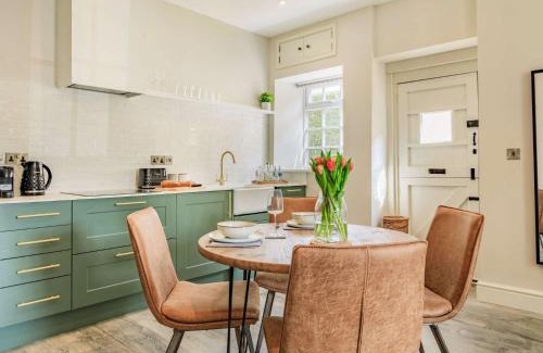 Charmouth House | 1 Bed in Charmouth 87529