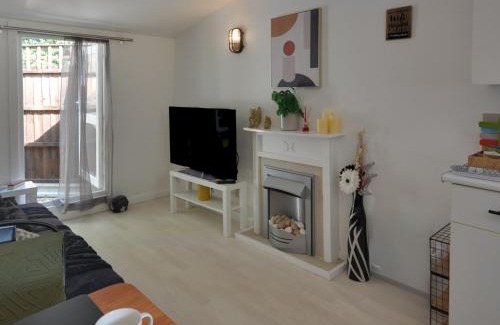 Whippingham House | 1 Bed in East Cowes 91562