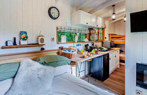 Newport House | 1 Bed in Newport 94188