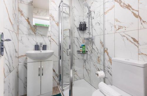 Seven Sisters Apartment | 1 Bed next transports & Easy access to Ctr London
