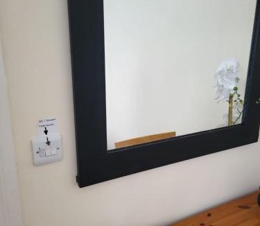 Ennis Apartment | 1 Bed retreat-Sleeps 2-Secure parking-Garden
