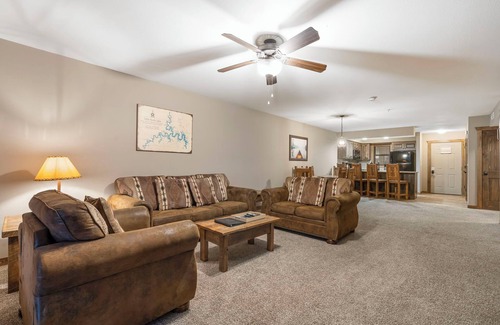 Indian Point Condo | 1 Bed, sleeps 6, Lake Access, Swim, Fish, Kayak