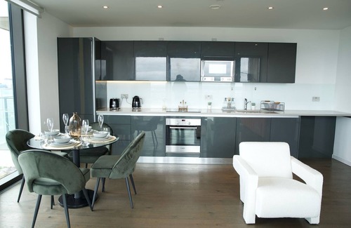 Queenstown Apartment | 1 Bed Urban Escape in Battersea
