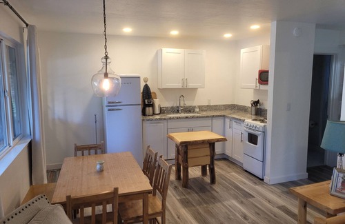 Peninsula Village Cabin | 1 Bedroom/1 Bath On Big Cove!