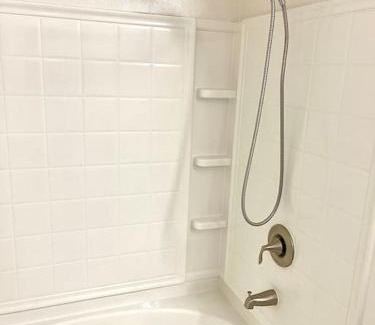 Marina del Rey Apartment | 1 bedroom. 2 beds. 1 bath with Balcony