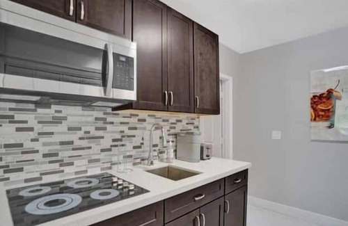 Cypress Point Apartment | 1 Bedroom 703190 by Houzlet