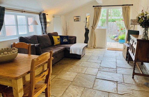 Severn Stoke Cottage | 1 bedroom accommodation in Earl&rsquo;s Croome, near Great Malvern