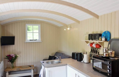Llanthony Cottage | 1 bedroom accommodation in Cwmyoy, near Abergavenny