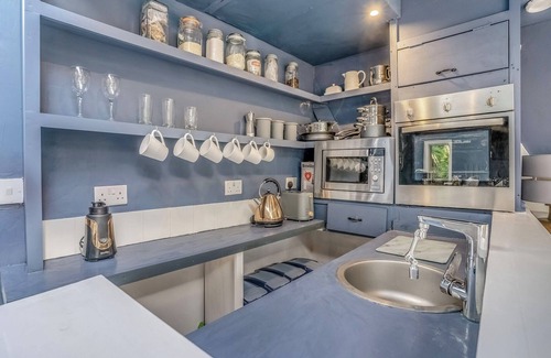 Pentrefelin Cottage | 1 bedroom accommodation in Capel Isaac
