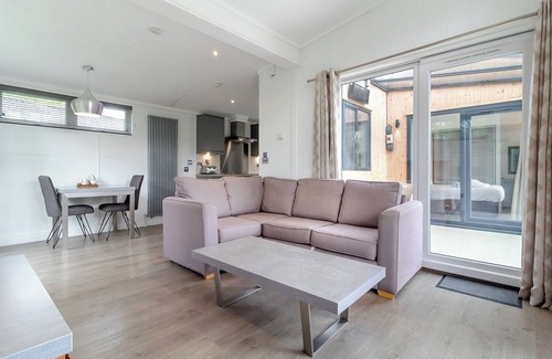Pentney Ski Chalet | 1 bedroom accommodation in Pentney, King&rsquo;s Lynn