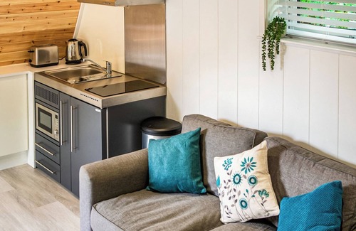Bumble's Green Cottage | 1 bedroom accommodation in Sewardstone