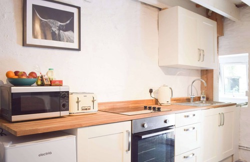 Carmarthen Cottage | 1 bedroom accommodation in Carmarthen