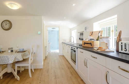 West Ashby Cottage | 1 bedroom accommodation in Fulletby, near Horncastle
