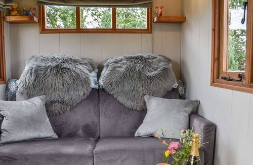 Dworp Cottage | 1 bedroom accommodation in Beaworthy