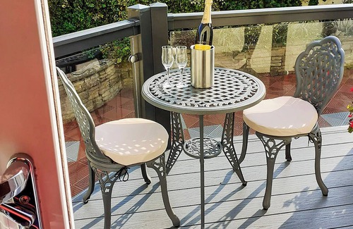 Galmpton Cabin | 1 bedroom accommodation in Churston Ferrers, near Brixham