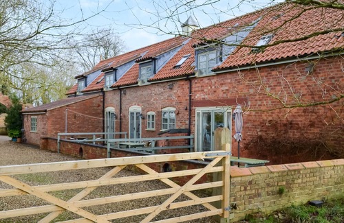Grimsby Cottage | 1 bedroom accommodation in Tetney, near Cleethorpes