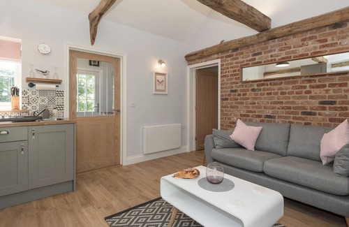 Brampton Cottage | 1 bedroom accommodation in Oxnead, near Norwich