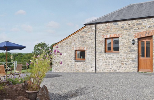 Lamphey Cottage | 1 bedroom accommodation in Lamphey, near Tenby