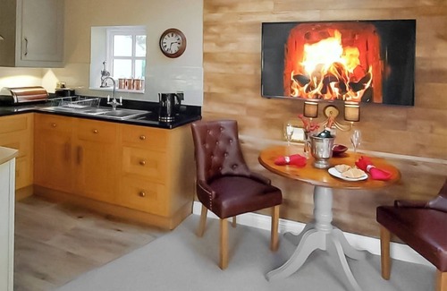 Conwy Cottage | 1 bedroom accommodation in Rowen, near Conwy