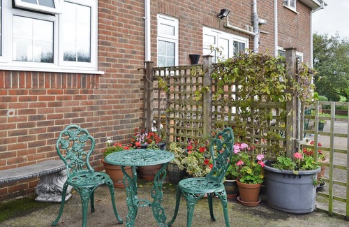 Apse Heath Cottage | 1 bedroom accommodation in Apse Heath, near Shanklin