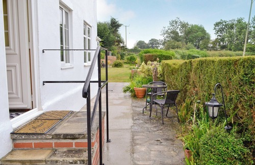 Chard Cottage | 1 bedroom accommodation in Tatworth, near Chard