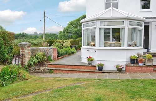 Chard Cottage | 1 bedroom accommodation in Tatworth, near Chard