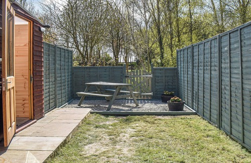 Worth Cottage | 1 bedroom accommodation in Worth, near Sandwich