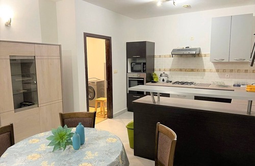 Antananarivo Avaradrano Apartment | 1 Bedroom Air-conditioned Apartment 70 m² - Kitchen and Terrace - Shared Pool