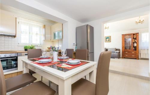 Sarsoni Apartment | 1 Bedroom Amazing Apartment In Matulji