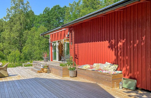 Seglora House | 1 bedroom amazing home in Seglora