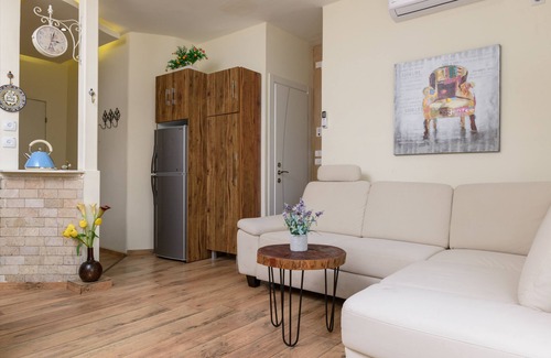Old North Apartment | 1 bedroom apartment in ben yehuda street near Hilton beach