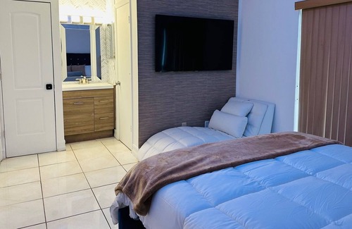 Miami Springs Apartment | 1 bedroom apartment 5 mins from Miami Airport