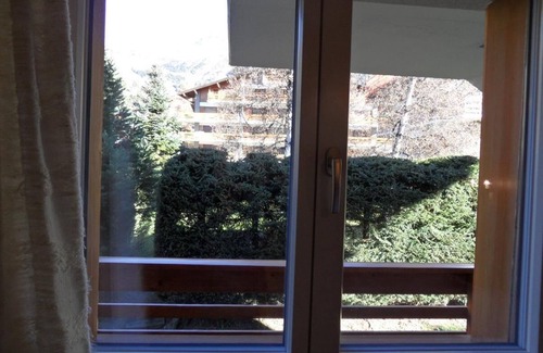 Verbier Apartment | 1 Bedroom apartment * - 2nd – quiet area - close to the centre, shops and bus stop – sunny balcon