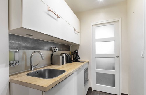 Quartier de l'Ecole-Militaire Apartment | 1 Bedroom Apartment Avenue de Saxe