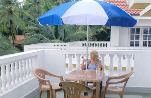 Betalbatim Apartment | 1 Bedroom Apartment (B) In Betalbatim South Goa - Internet & Shared Private Pool