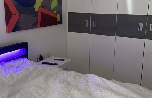 Eltham West Apartment | 1 bedroom apartment, in lovely arean
