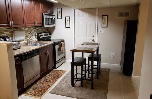Albany Apartment | 1-bedroom apartment in Albany with WiFi, AC