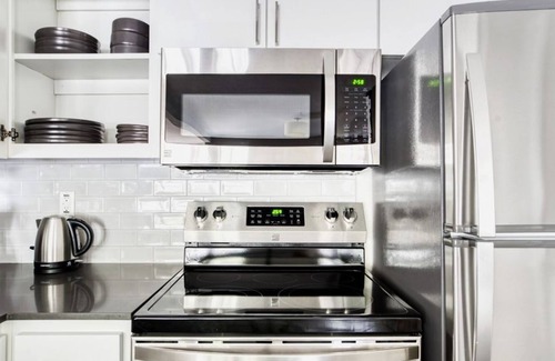 Sunnyvale Apartment | 1 Bedroom Apartment L-464036 by Houzlet