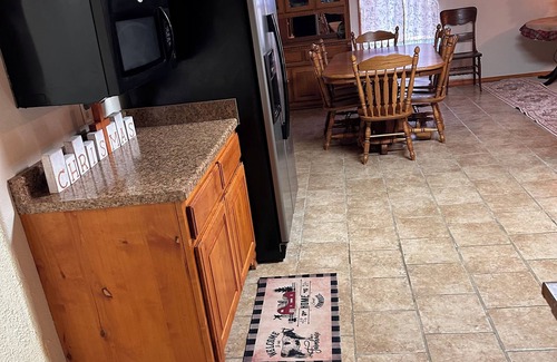 Nowata Apartment | 1 Bedroom apartment nCharming home in Nowata with WiFi nPrivate pull in garage