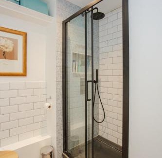 Queenhithe Apartment | 1 Bedroom Apartment on The Riverbank Near St Paul's