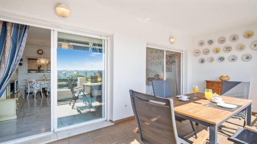 Puerto Banus Apartment | 1 Bedroom Apartment, with Sea Views, in Medina Garden - Puerto Banús