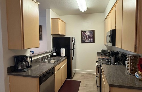 Panorama City Apartment | 1-bedroom apt. in fabulous Los Angeles/San Fernando Valley easy Fwy's access